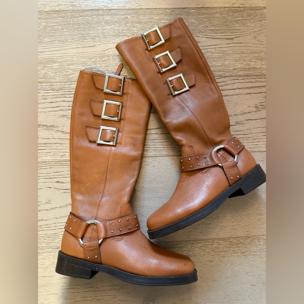 SCHUTZ Luccia Buckle Brown Heeled Boots with Buckle Details